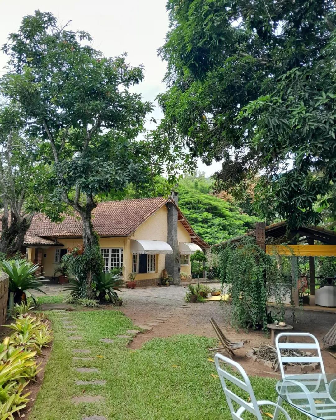 Pousada Casa Do Ipe Amarelo Miguel Pereira Esterno foto