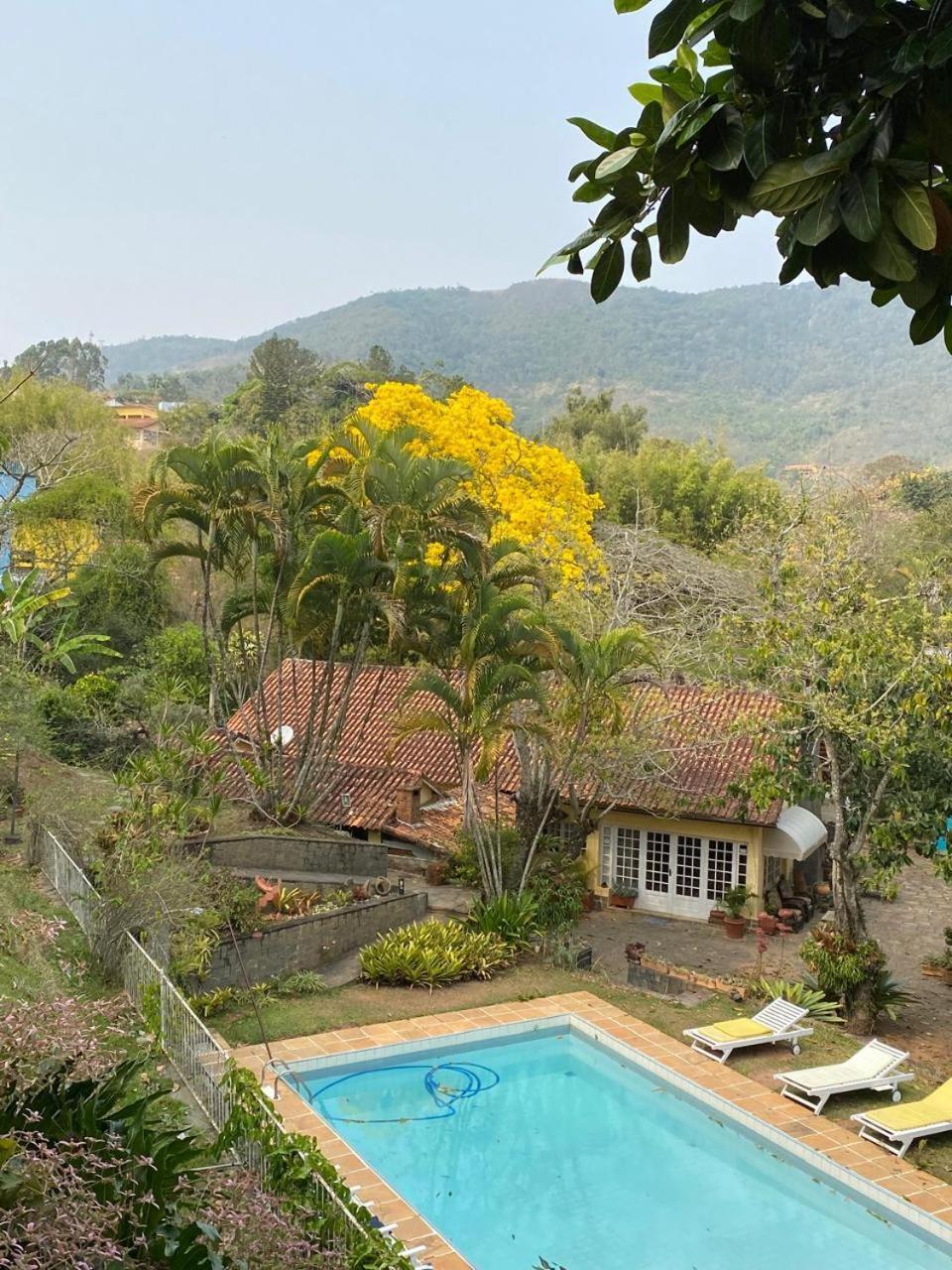 Pousada Casa Do Ipe Amarelo Miguel Pereira Esterno foto